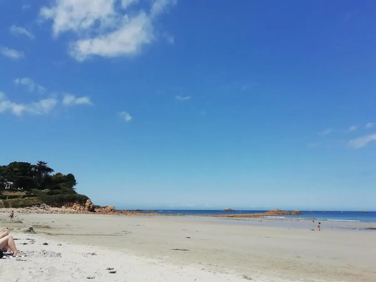 Gite De Charme Entre Mer Et Campagne, 4 Etoiles Plestin-les-Grèves 0*,  Frankrike